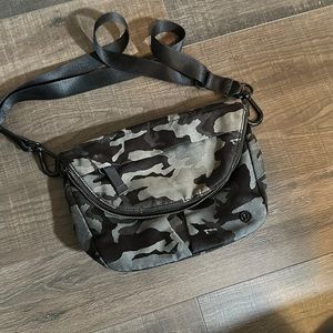 Lululemon camo crossbody bag
